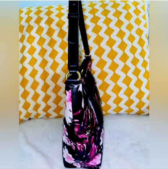 NWOT Karl Lagerfeld Crossbody - Picture 3 of 5